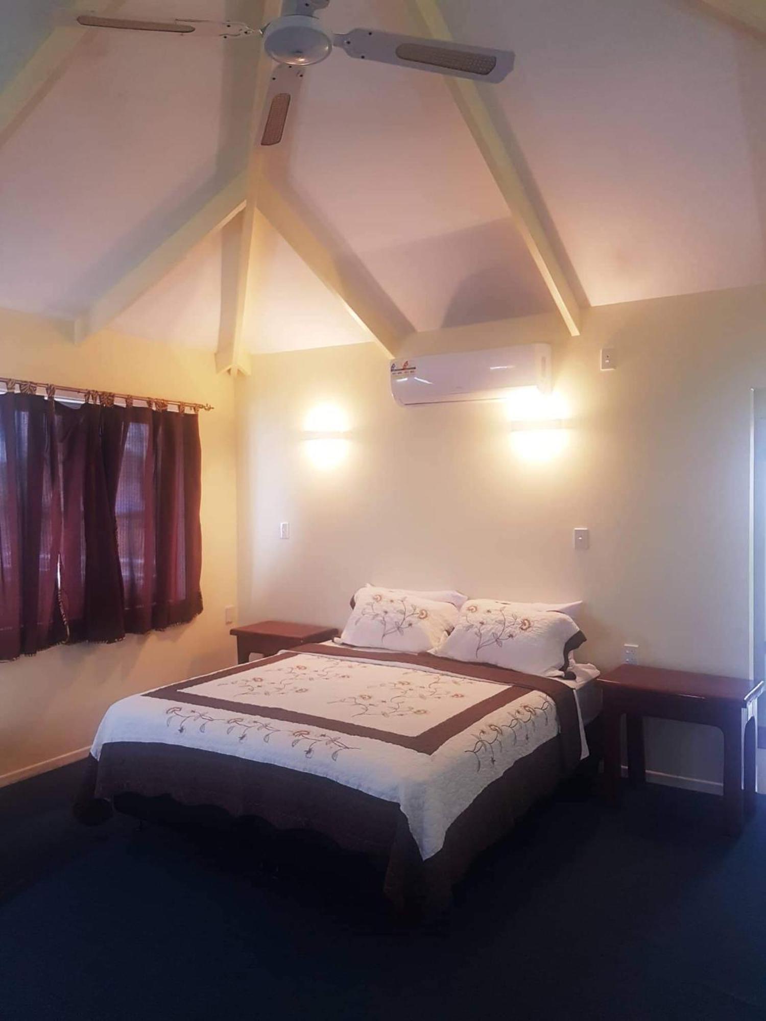 Le Uaina Beach Resort Faleapuna Exterior photo