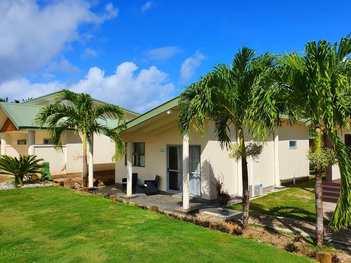 Le Uaina Beach Resort Faleapuna Exterior photo